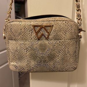 Women’s crossbody bag